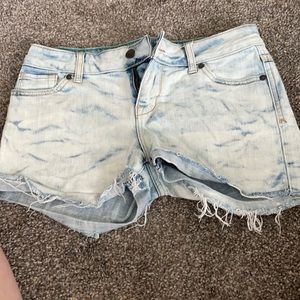 Size 3/4 shorts.